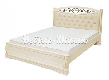 Кровать Сиена с ковкой из массива дерева