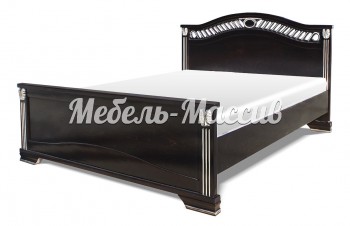 Кровать Венера из массива дерева